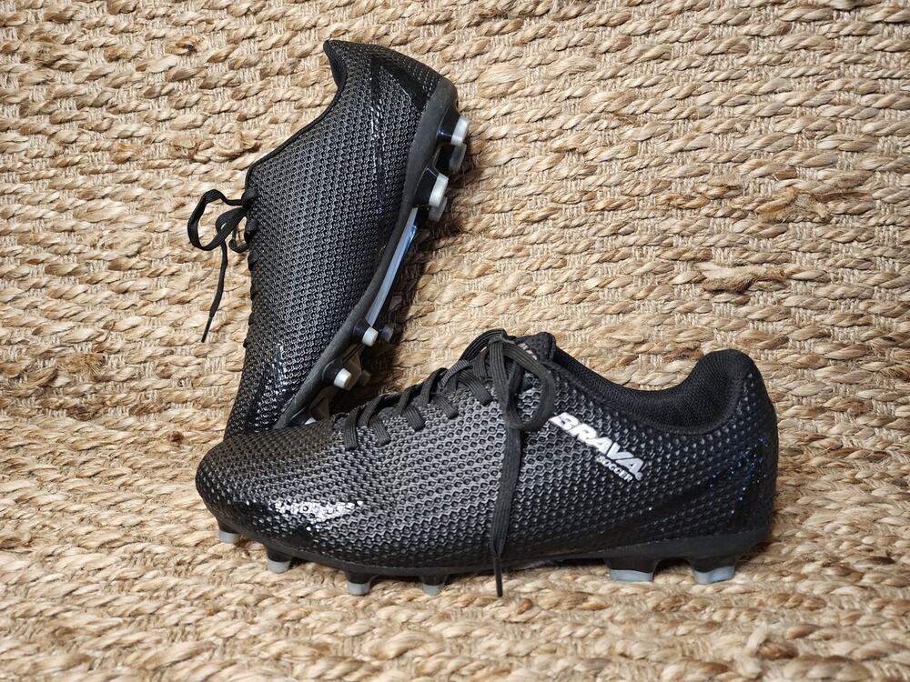 NEW! Brava Soccer Cleats Shoes Men's Size 10.5 Jet Black Athletic